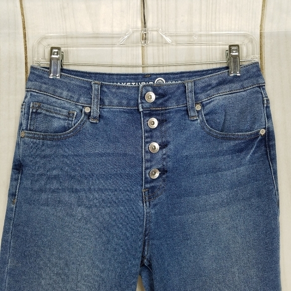 Max Studio High Mom Waist Skinny Crop Jeans - Picture 4 of 11